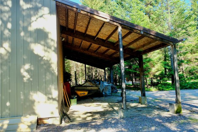 Side storage on shop | Image 7