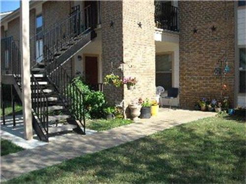 1304 Avenue E, Hooks, TX, 75561 | Card Image