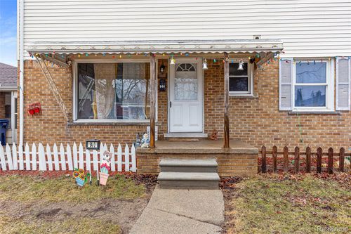 940 Stewart Ave, Lincoln Park, MI, 48146-3620 | Card Image