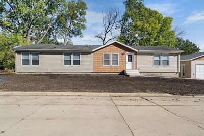 510 Wright Avenue, House other with 3 bedrooms, 2 bathrooms and null parking in Charles City IA | Image 1