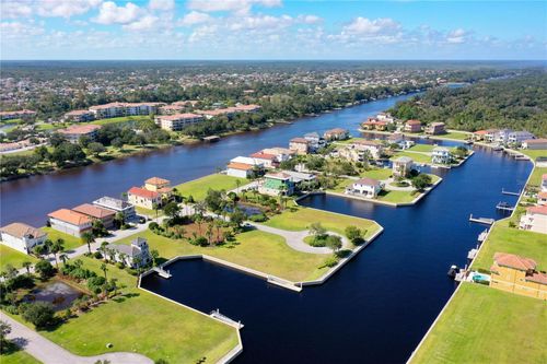 11 Schooner Cir, Palm Coast, FL, 32137-3425 | Card Image