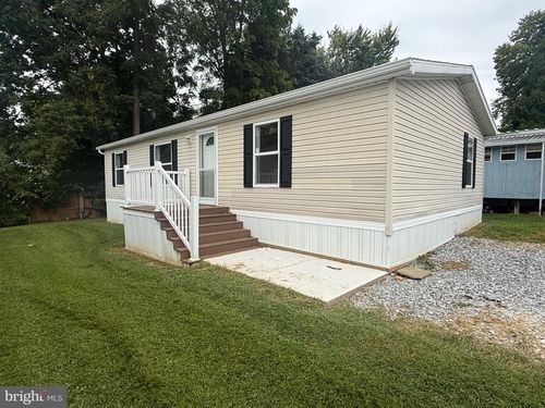 16-100 Market St, BAINBRIDGE, PA, 17502-9341 | Card Image