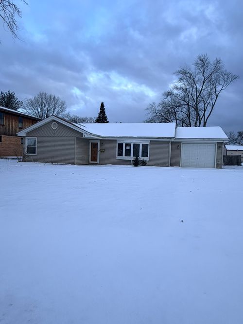 6837 W 113th Street, Worth, IL, 60482 | Card Image
