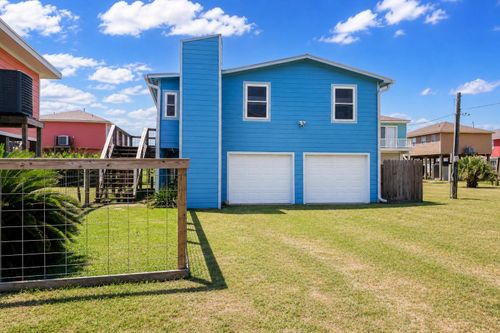 315 Coral Ct, Surfside Beach, TX, 77541-8968 | Card Image