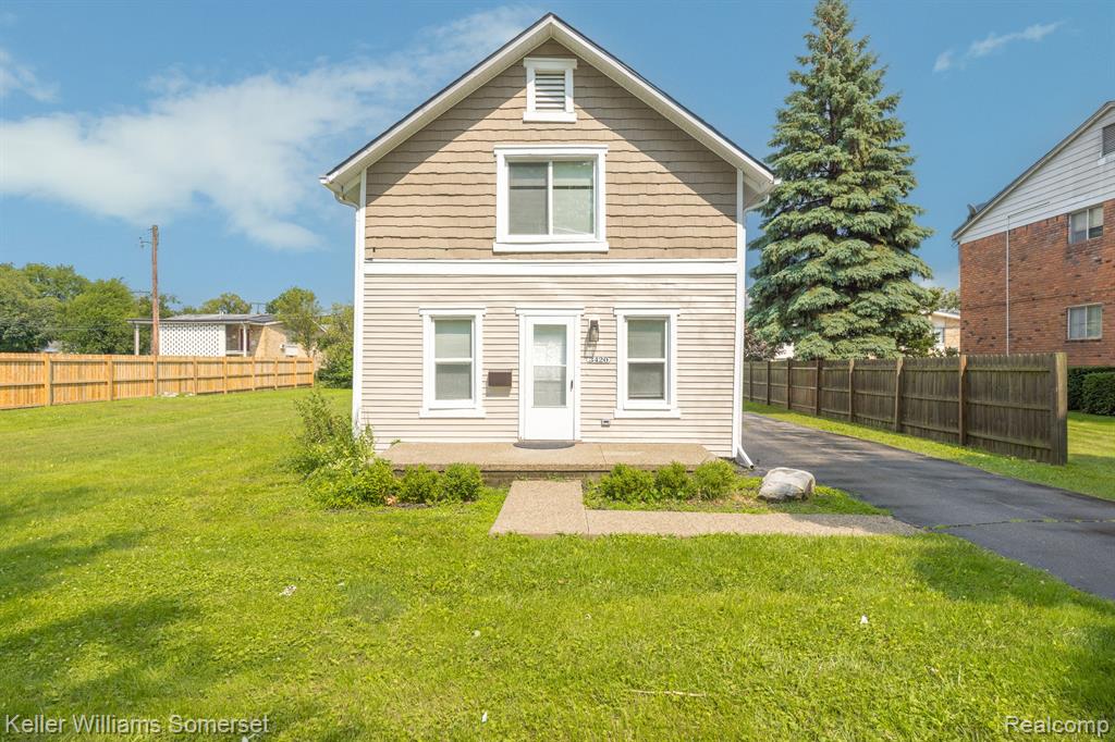 Fairmont Rd, Royal Oak, MI 48073