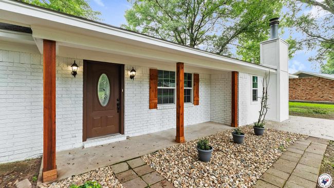 10 Vernon St, House other with 4 bedrooms, 2 bathrooms and null parking in Hooks TX | Image 4