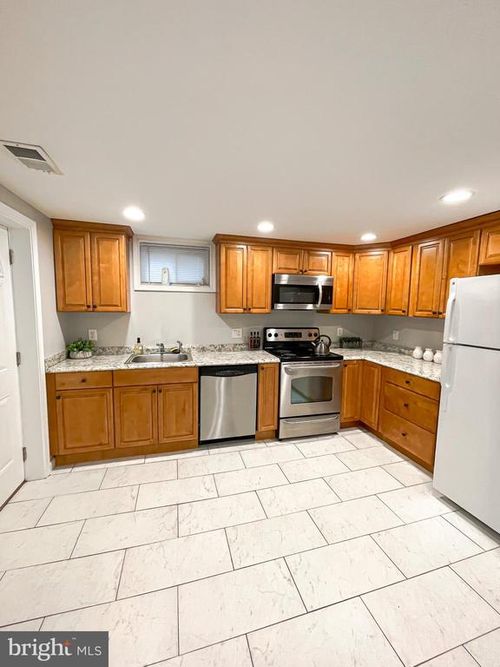 9610 50th Pl, COLLEGE PARK, MD, 20740-4511 | Card Image