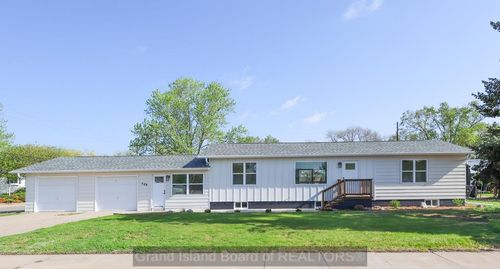 528 Holcomb St, Grand Island, NE, 68801-7455 | Card Image