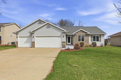2294 Meadow Heights Circle, FOX CROSSING, WI, 54956 | Card Image