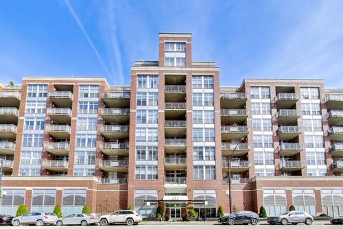 apt-703-111 S Morgan St, CHICAGO, IL, 60607-2733 | Card Image