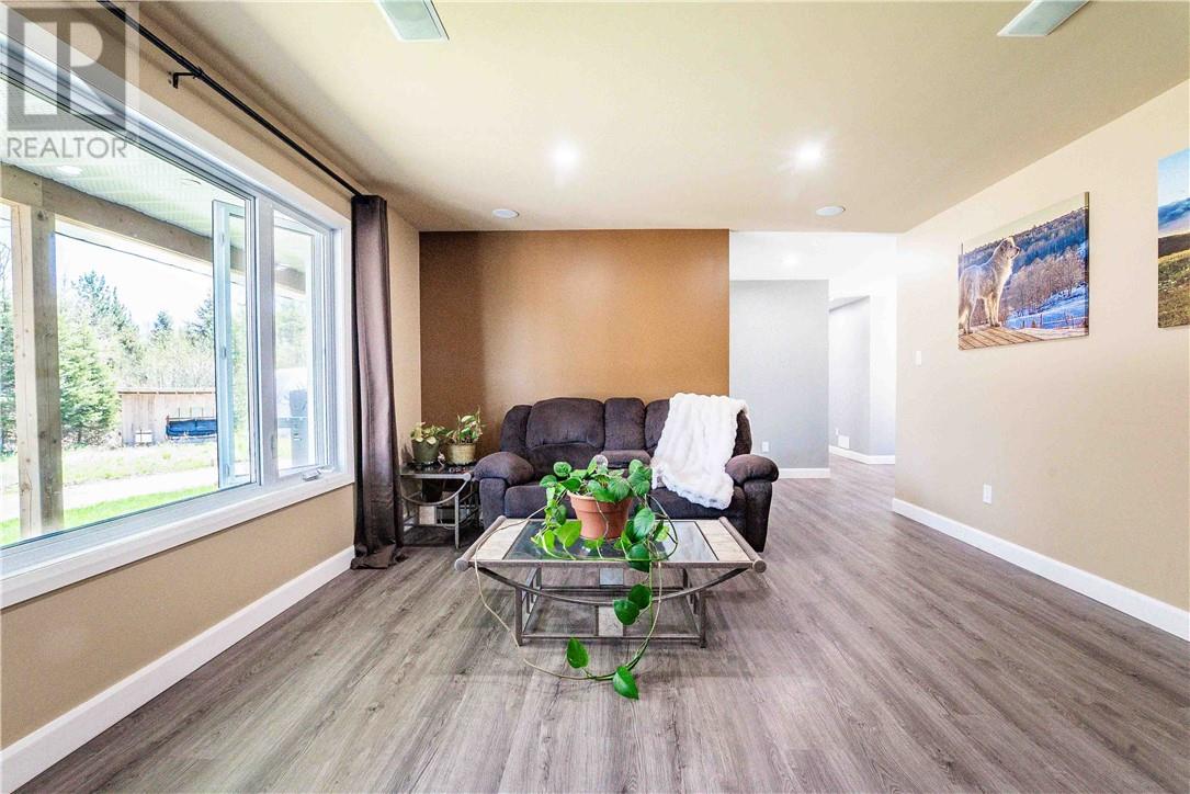 Residential in Webbwood 4