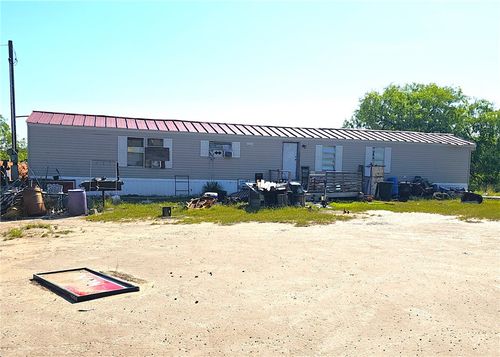 115 County Road 137, George West, TX, 78022-4024 | Card Image