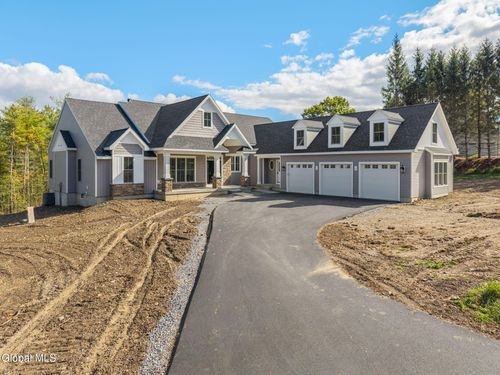 20 Overlook Dr, Voorheesville, NY, 12186-5024 | Card Image