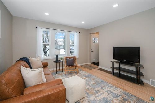 4605 Cooke St, Duluth, MN, 55804-2348 | Card Image