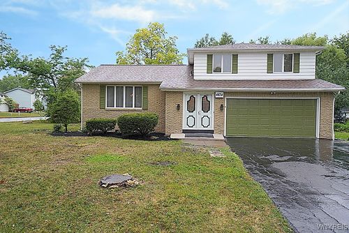 4834 E Eddy Dr, Lewiston, NY, 14092-1136 | Card Image