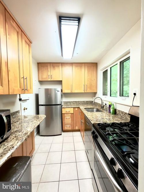 202-10311 Montrose Ave, BETHESDA, MD, 20814-4155 | Card Image