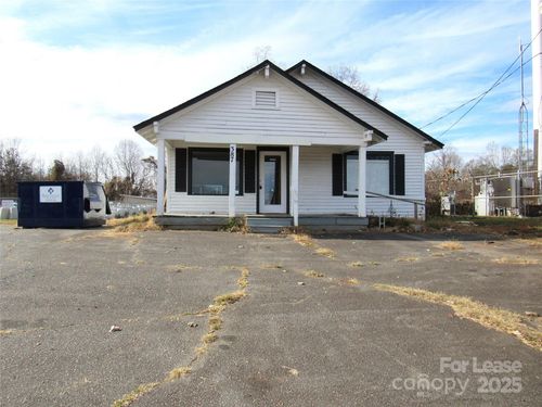 387 Railroad Ave, Rutherfordton, NC, 28139-2726 | Card Image