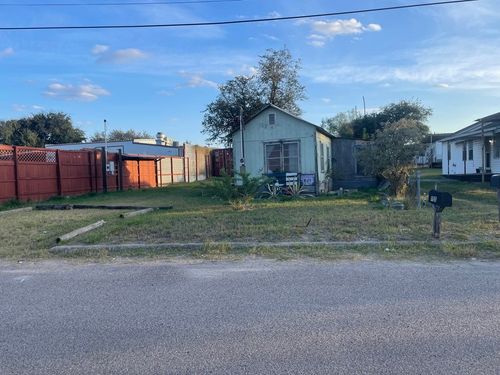 105 Alvarado Street, Hebbronville, TX, 78361 | Card Image