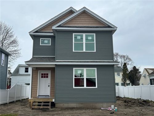 57 Cedarbrook Rd, Pawtucket, RI, 02861-1321 | Card Image