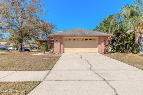 100 Braeburn Cir, Daytona Beach, FL, 32114-7135 | Card Image
