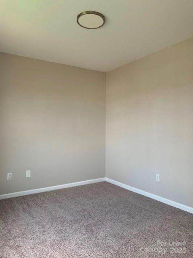 914 Berryhill Rd, House other with 4 bedrooms, 2 bathrooms and null parking in Charlotte NC | Image 10