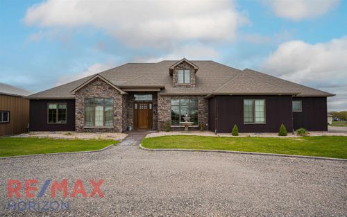 1424 Brownfield Rd, Douglas, WY, 82633-8112 | Card Image