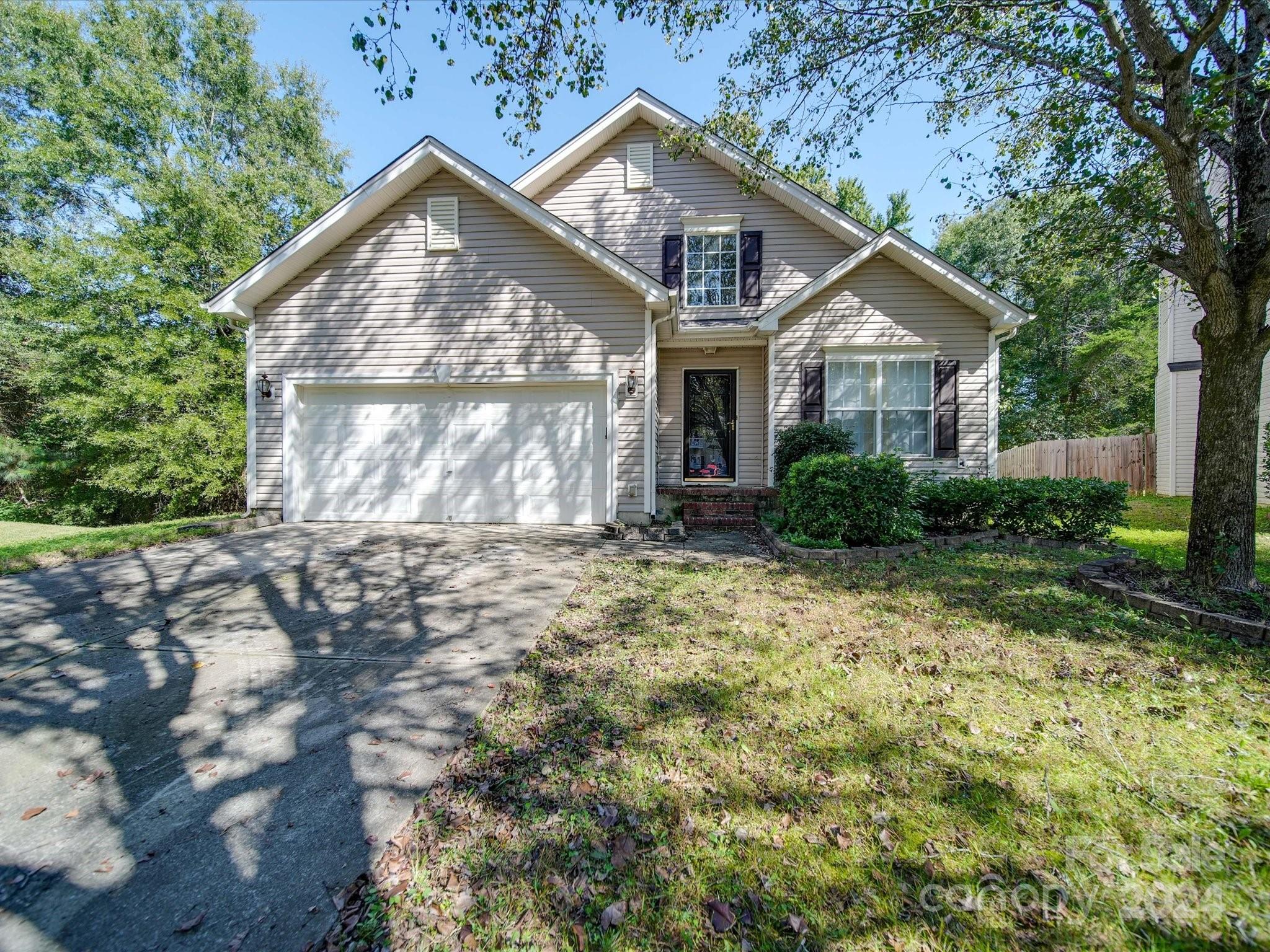 Fox Swamp Rd, Charlotte, NC 28215