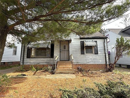 4065 E 153rd St, Cleveland, OH, 44128-1925 | Card Image