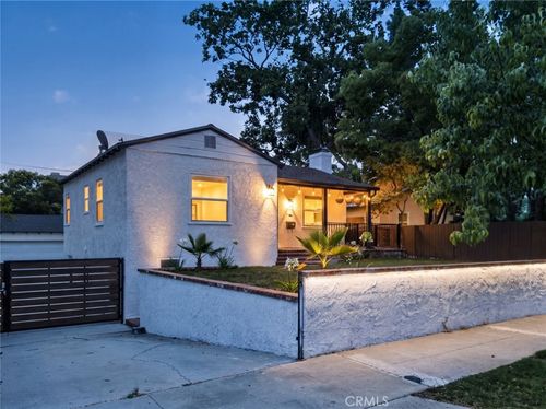 210 N Naomi St, Burbank, CA, 91505-3630 | Card Image