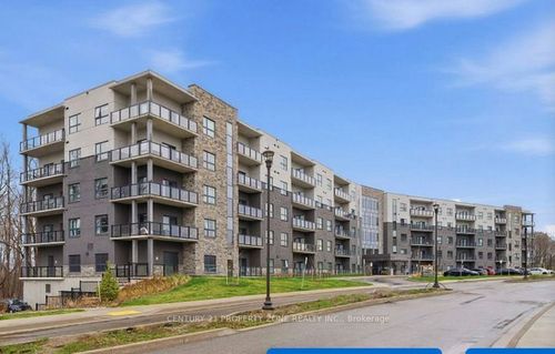 116-1100 Pl Lackner, Kitchener, ON, N2A0M1 | Card Image