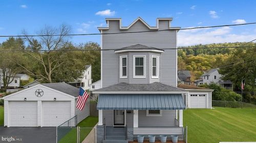 126 W High St, Coaldale, PA, 18218-1420 | Card Image