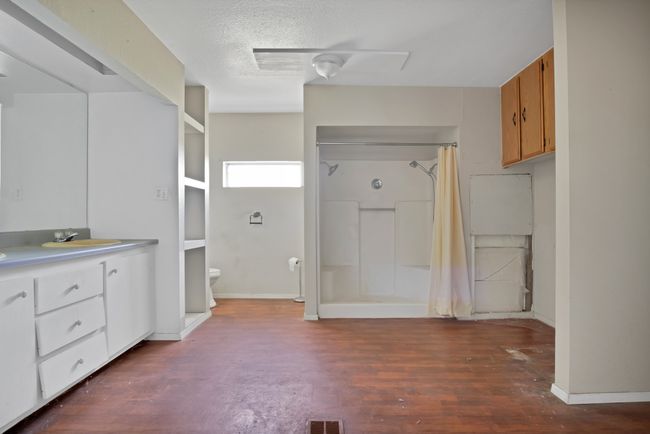 201 Fox Run Rd, House other with 3 bedrooms, 2 bathrooms and null parking in Cleburne TX | Image 22