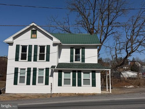807 W Main St, WAYNESBORO, PA, 17268-1421 | Card Image