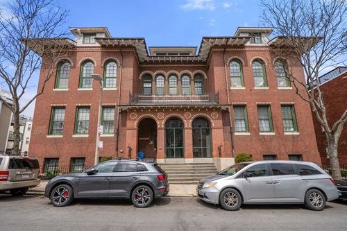 11-486 E 3rd St, Boston, MA, 02127-1452 | Card Image