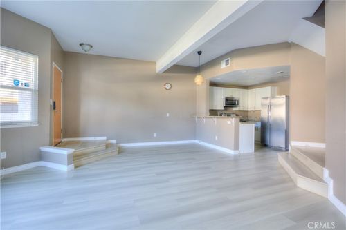 52 Brownfield Ln, Pomona, CA, 91766-6645 | Card Image