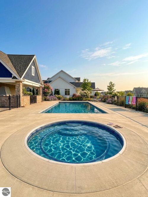 103 Vineyard Ridge Dr, Traverse City, MI, 49686-1897 | Card Image