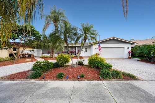 2102 Ne 68th St, Fort Lauderdale, FL, 33308-1111 | Card Image