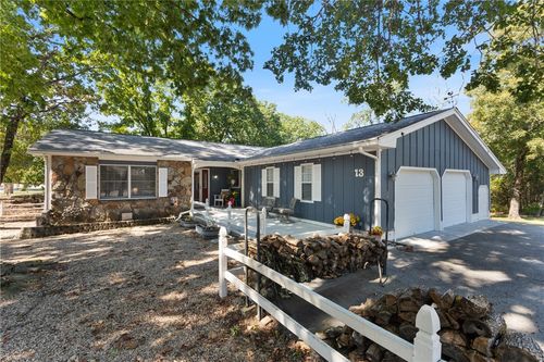 13 Country Club Dr, Holiday Island, AR, 72631-5106 | Card Image