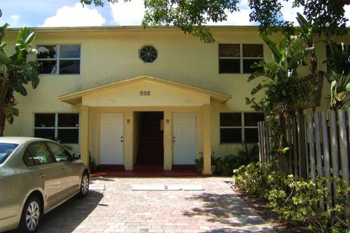 apt-4-530 Ne 15th Ct, Fort Lauderdale, FL, 33304-1164 | Card Image