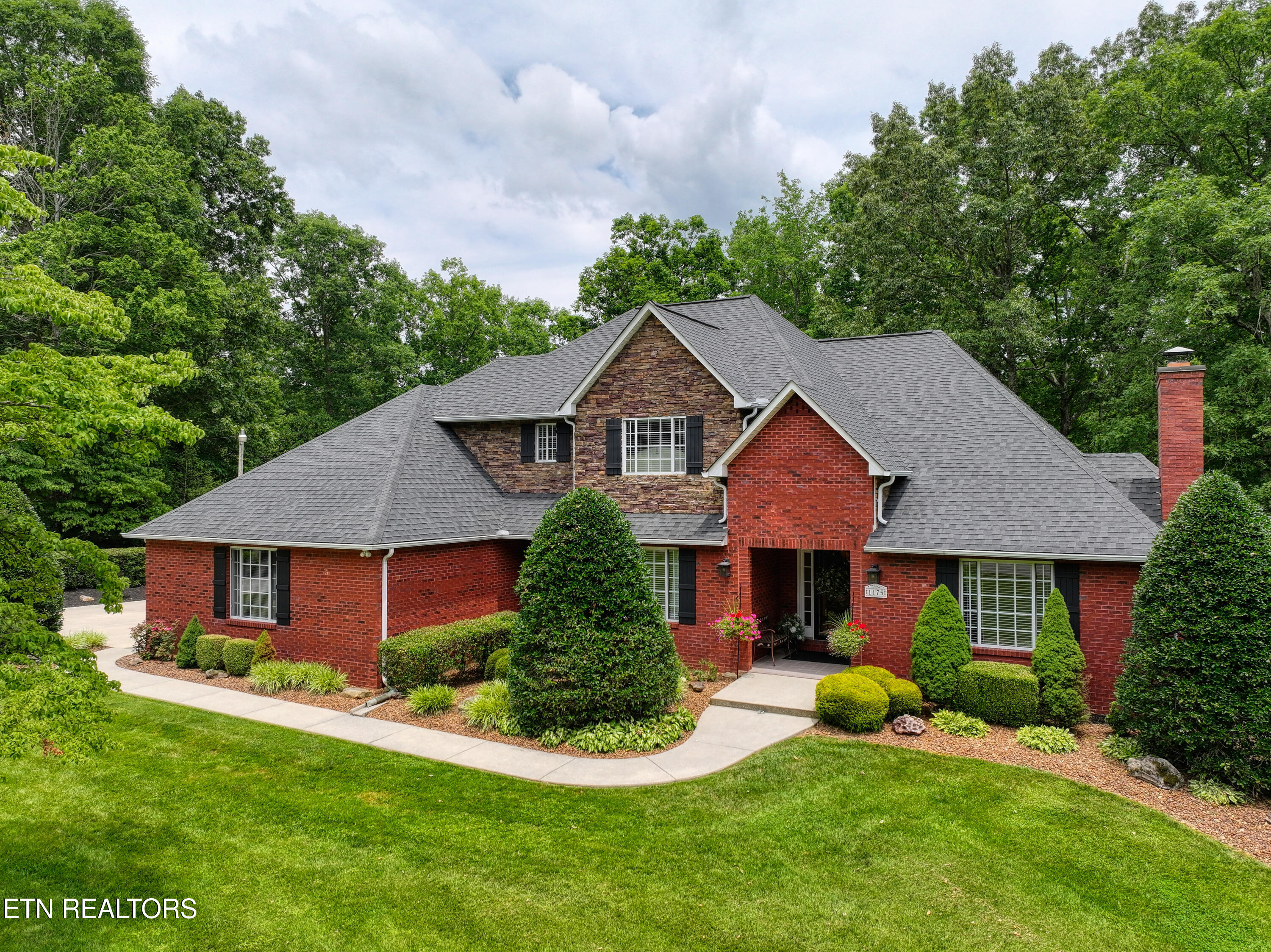Meadow Creek Dr, Oneida, TN 37841