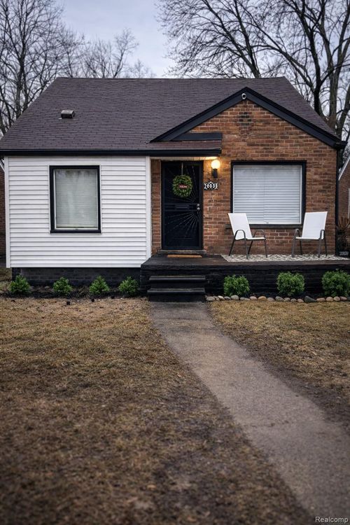 20039 Stout St, Detroit, MI, 48219-2065 | Card Image