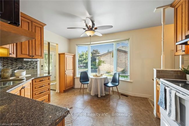 705 Braeside Cres, House other with 4 bedrooms, 2 bathrooms and 2 parking in Kingston ON | Image 13