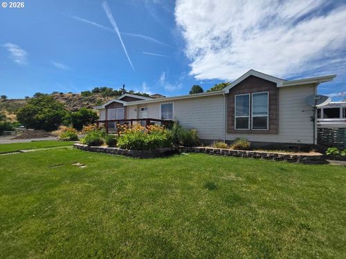 624 Dufur Ave, Maupin, OR, 97037-9218 | Card Image