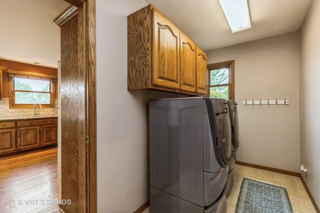 10901 Michigan Dr, House other with 4 bedrooms, 4 bathrooms and 3 parking in Spring Grove IL | Image 8