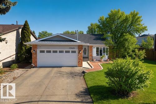 17525 92 St Nw, Edmonton, AB, T5Z2M7 | Card Image