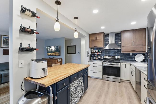 1079 Rome Dr, House other with 4 bedrooms, 2 bathrooms and null parking in Apple Valley MN | Image 10