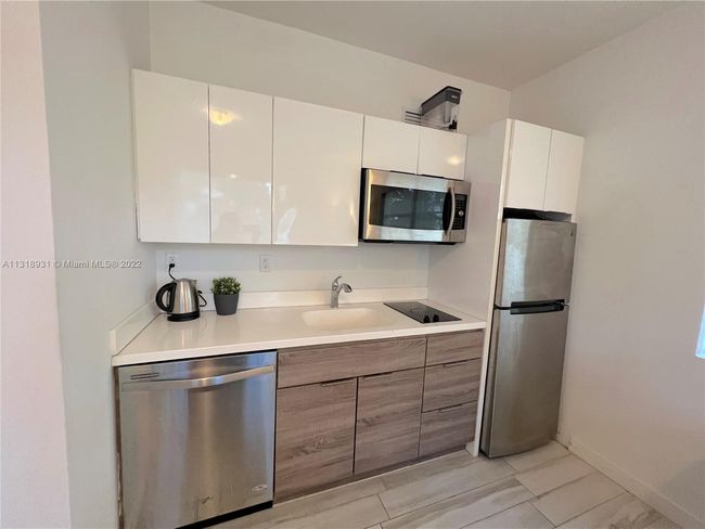 APT-101 - 1560 Meridian Ave, Condo with 1 bedrooms, 1 bathrooms and null parking in Miami Beach FL | Image 4
