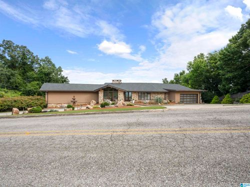 539 Hillyer High Rd, Anniston, AL, 36207-6247 | Card Image
