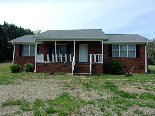 5749 Yellow Pine Trl, Mc Leansville, NC, 27301-8103 | Card Image