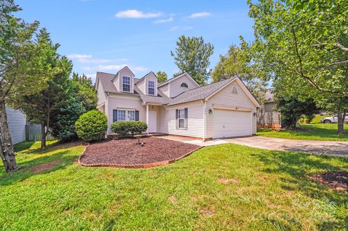 5417 Timbertop Ln, Charlotte, NC, 28215-7550 | Card Image